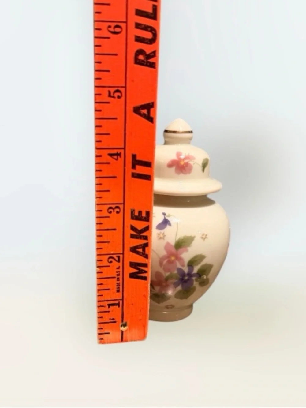 Vtg Fred Roberts Co Porcelain Small Covered Ginger Jar Gold Trim Floral Japan